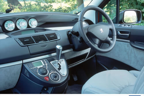 peugeot 807 interior