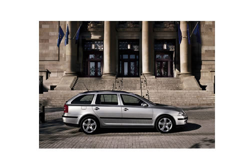 Skoda Octavia Estate 2.0 TDI Skoda Octavia Estate 4x4. Skoda Octavia Estate 2.0 TDI