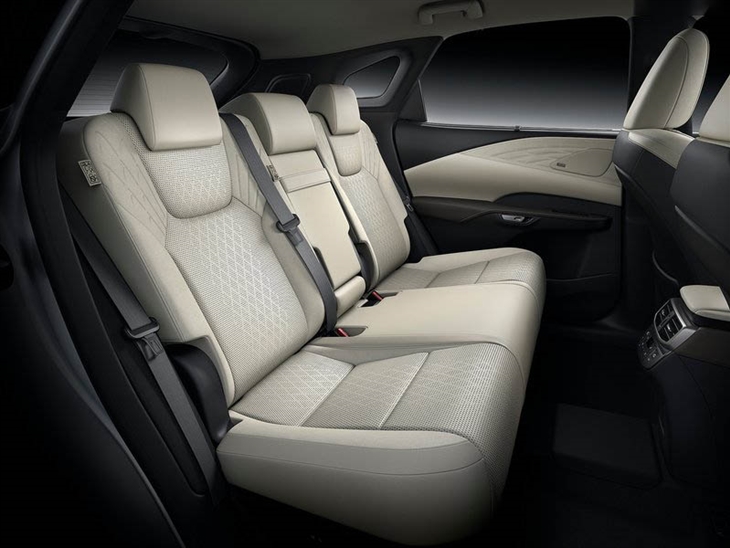 Lexus RX 450h+ 2.5 E-CVT (Premium Pack)