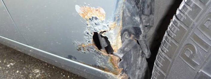 car with rust damage