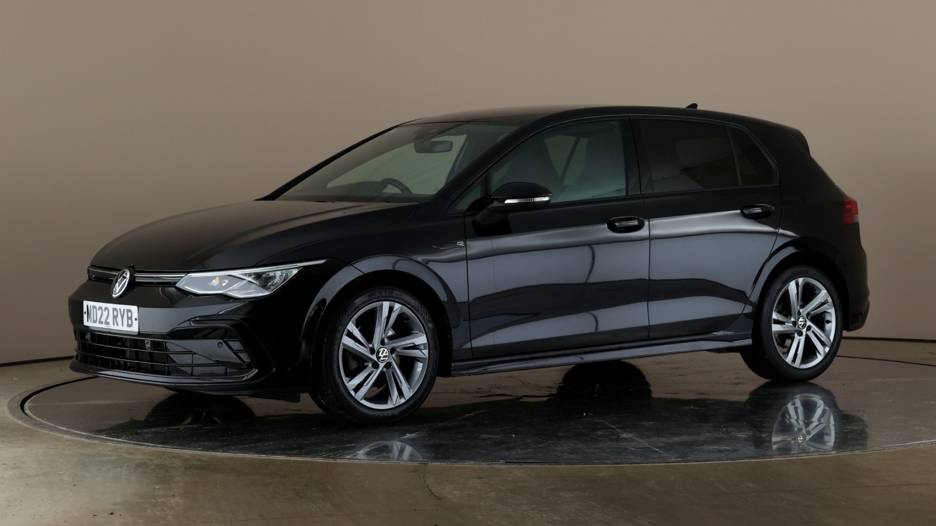 8 5 Door Hatch 1.5 TSI 130PS 6speed R-Line