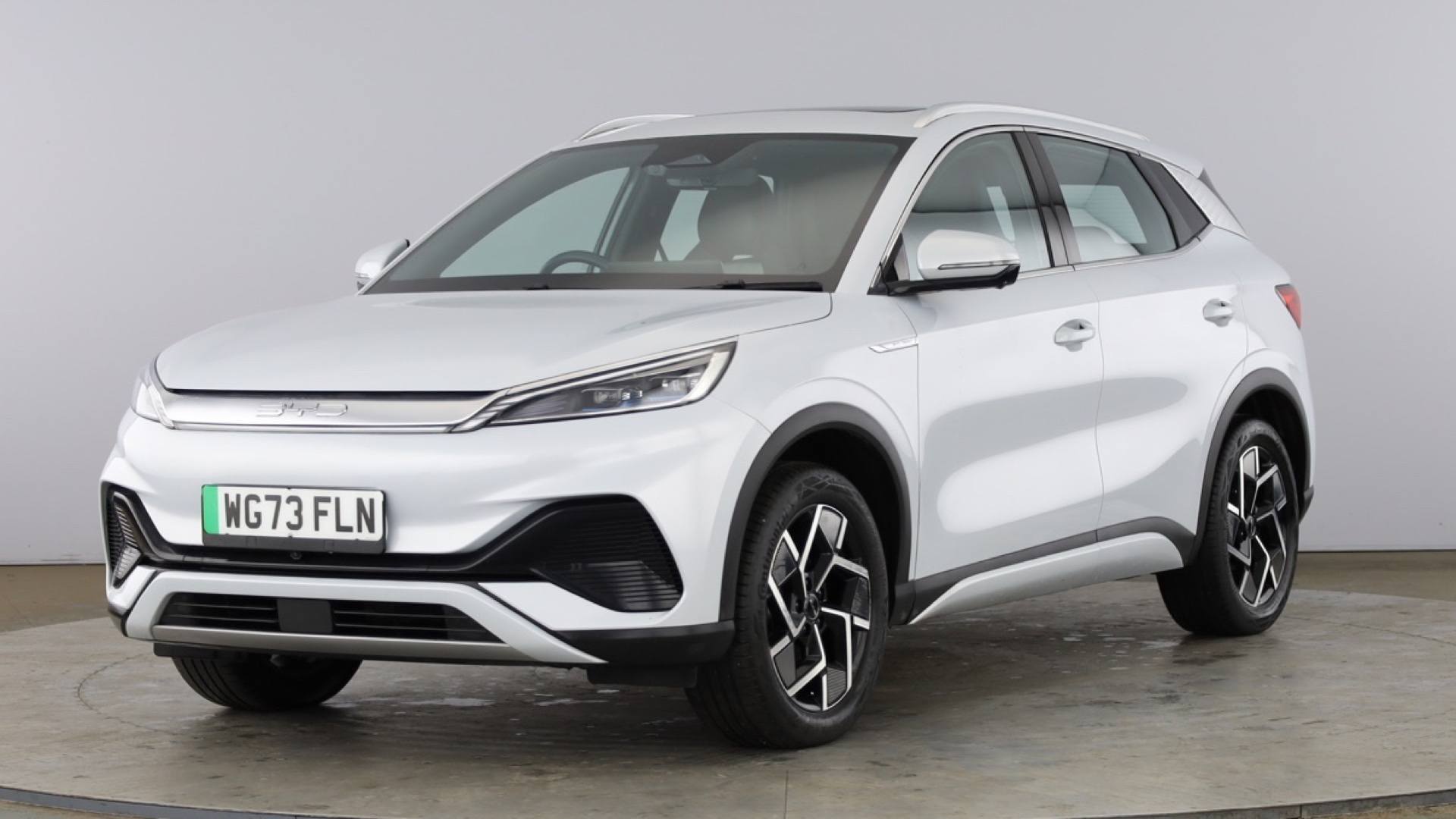 5 Door 150kW Design 60kWh Auto