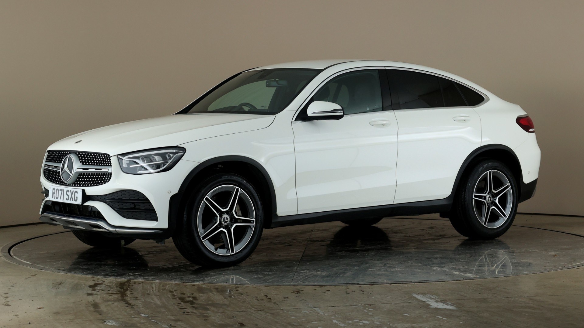 GLC 300 2.0 AMG Line 9G-TRONIC+ 4MATIC