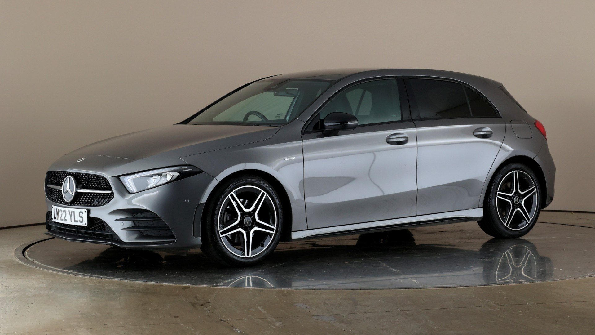 A200 5 Door 1.3 AMG Line Executive Edition Auto