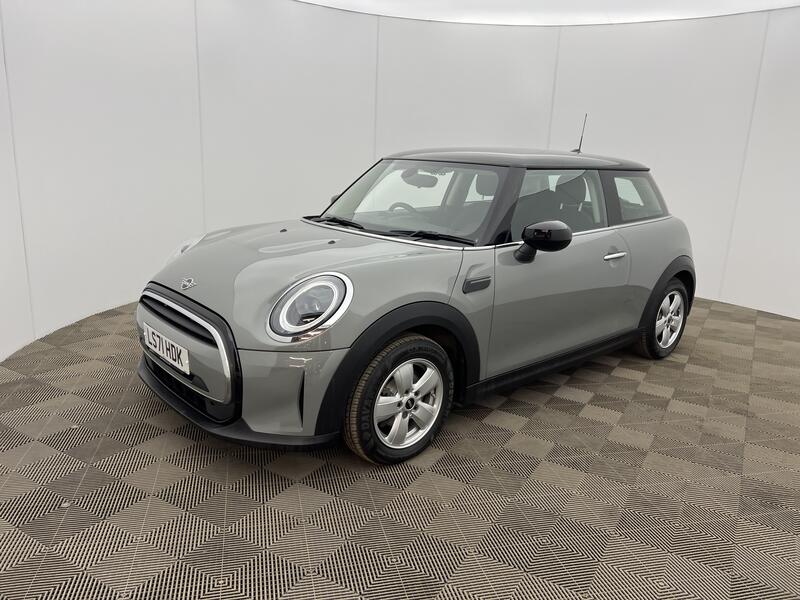1.5 Cooper Classic 3dr Auto [Comfort/Nav Pack]