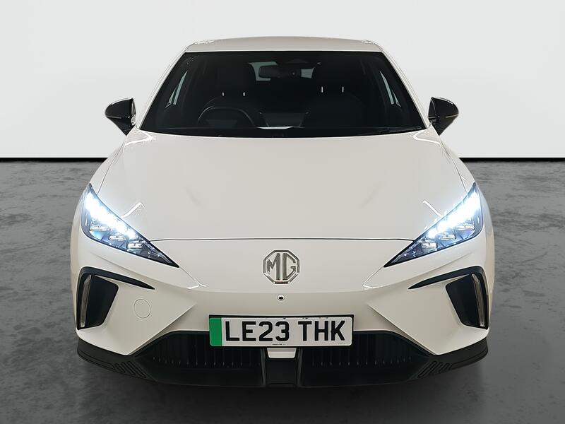 150kW Trophy EV Long Range 64kWh 5dr Auto