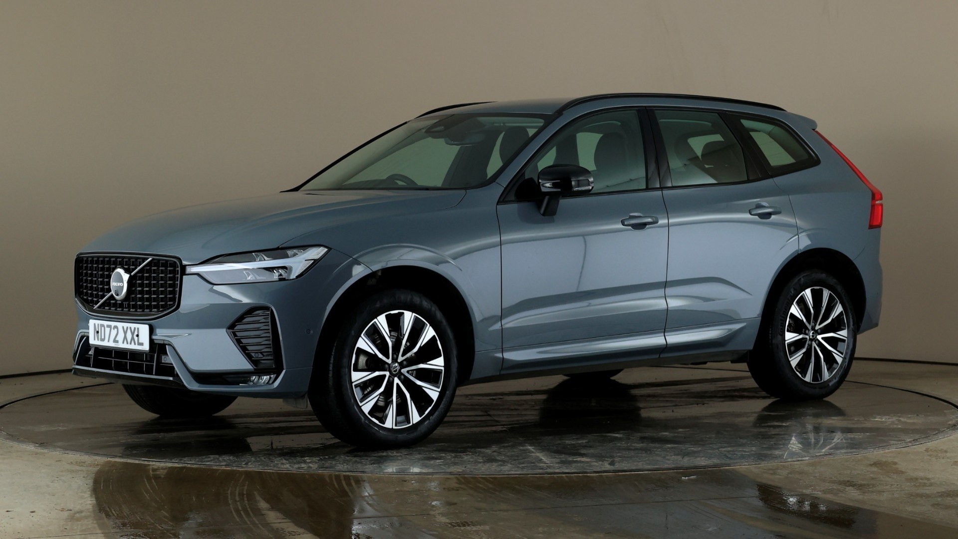 2.0 B4 P 197HP Plus Dark Auto FWD