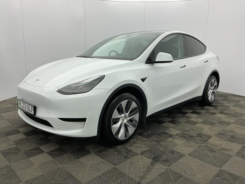 RWD 5dr Auto