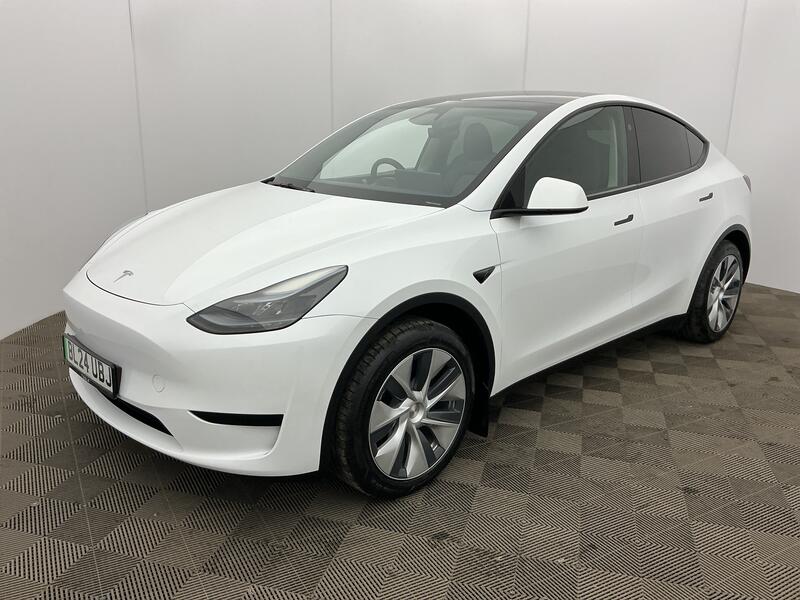 RWD 5dr Auto