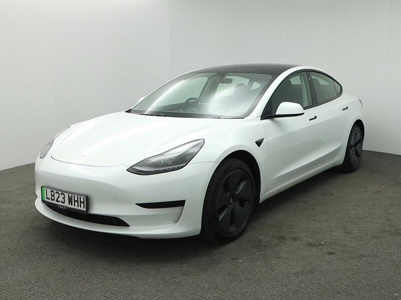 RWD 4dr Auto