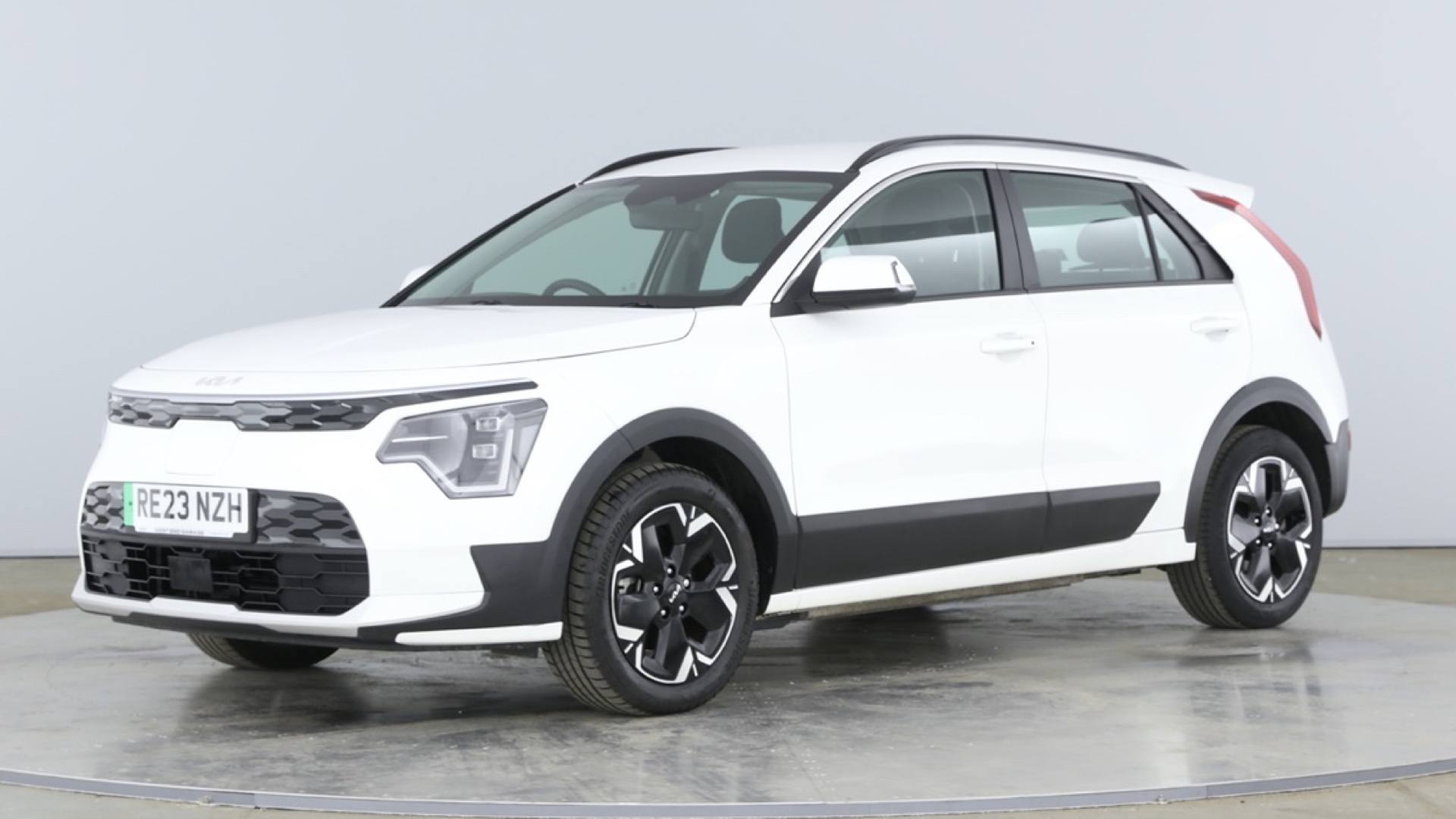 EV 64.8kWh 201bhp 2 Auto