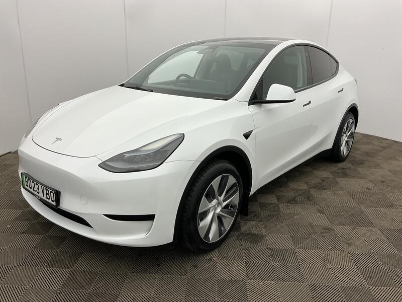 RWD 5dr Auto