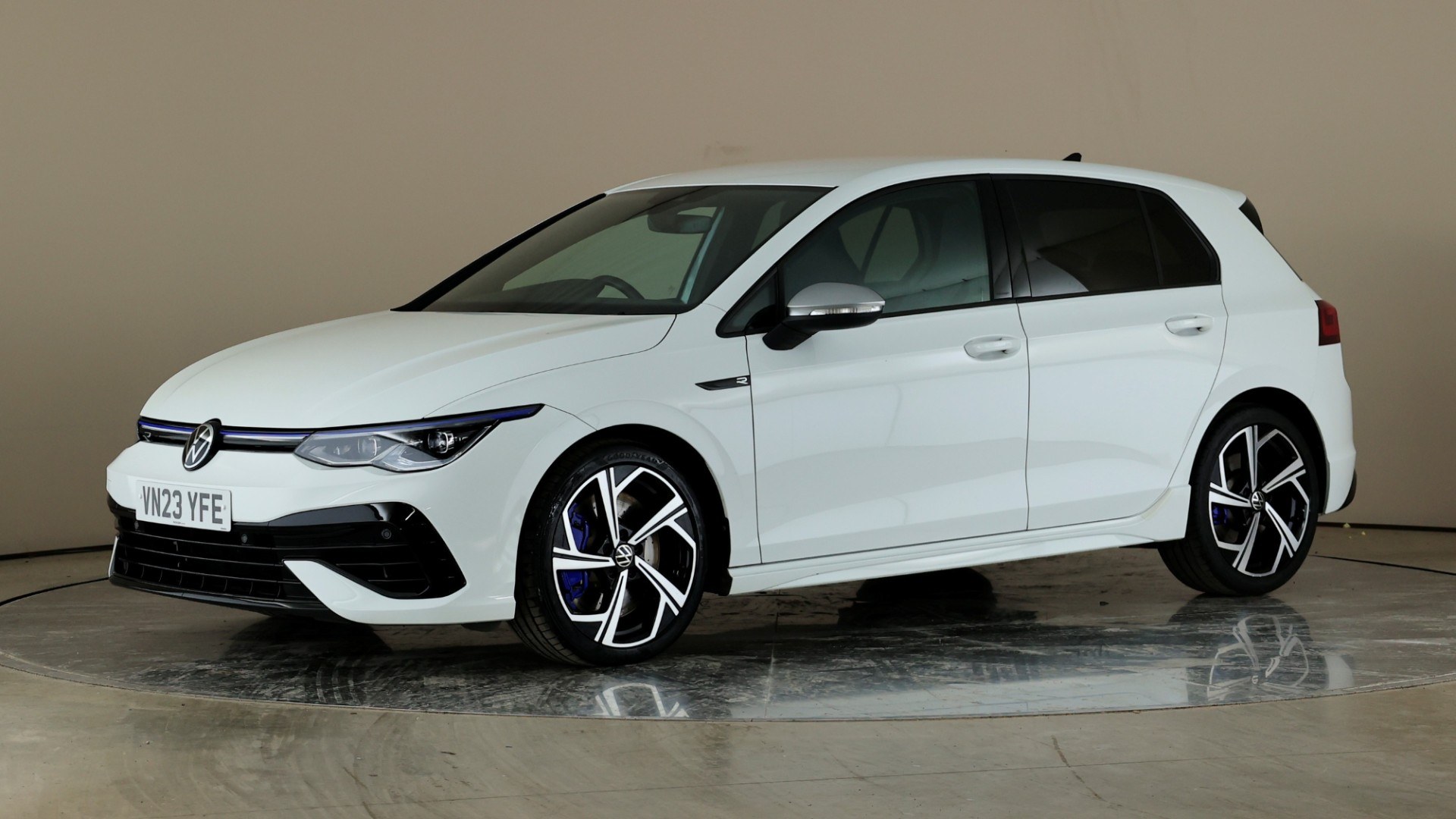 8 5 Door Hatch 2.0 TSI 320 7speed R DSG 4Motion