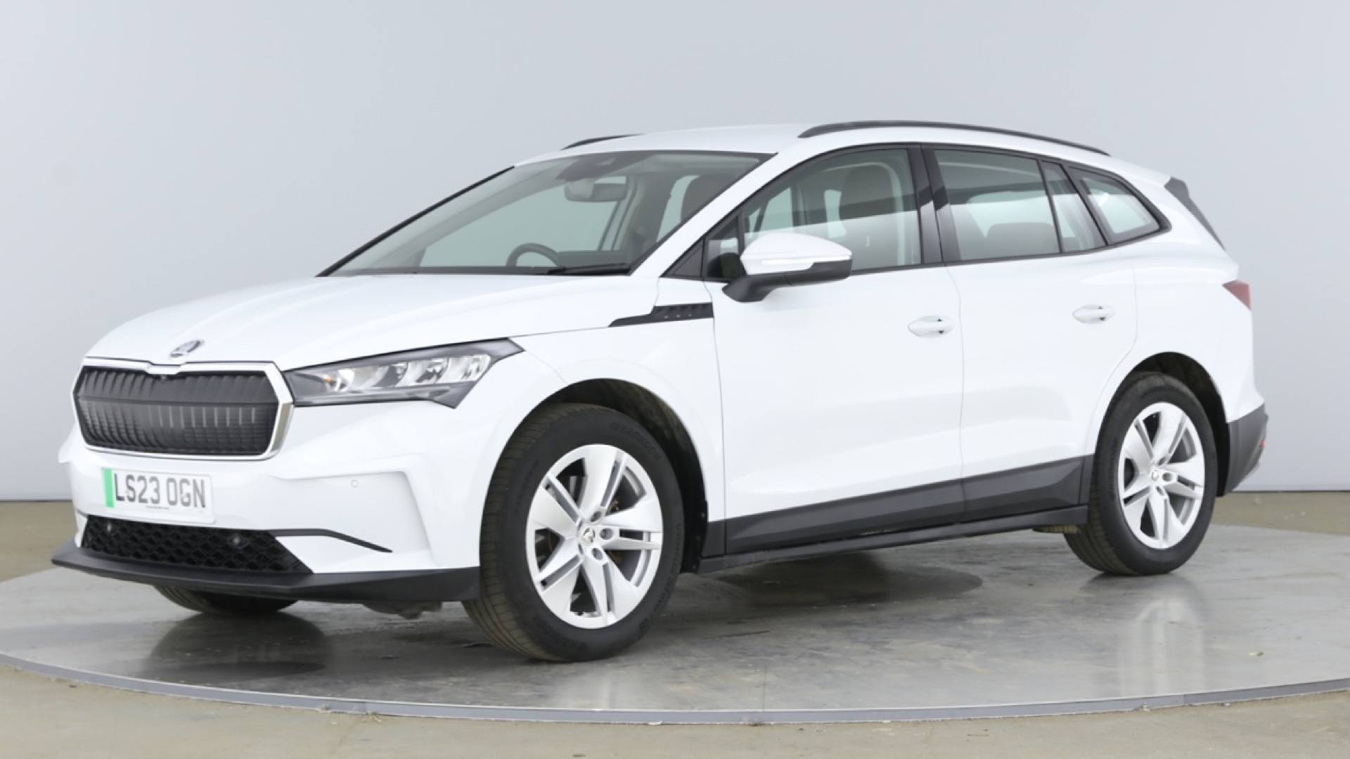 62kWh 132kW ecoSUITE 60 120kW Auto