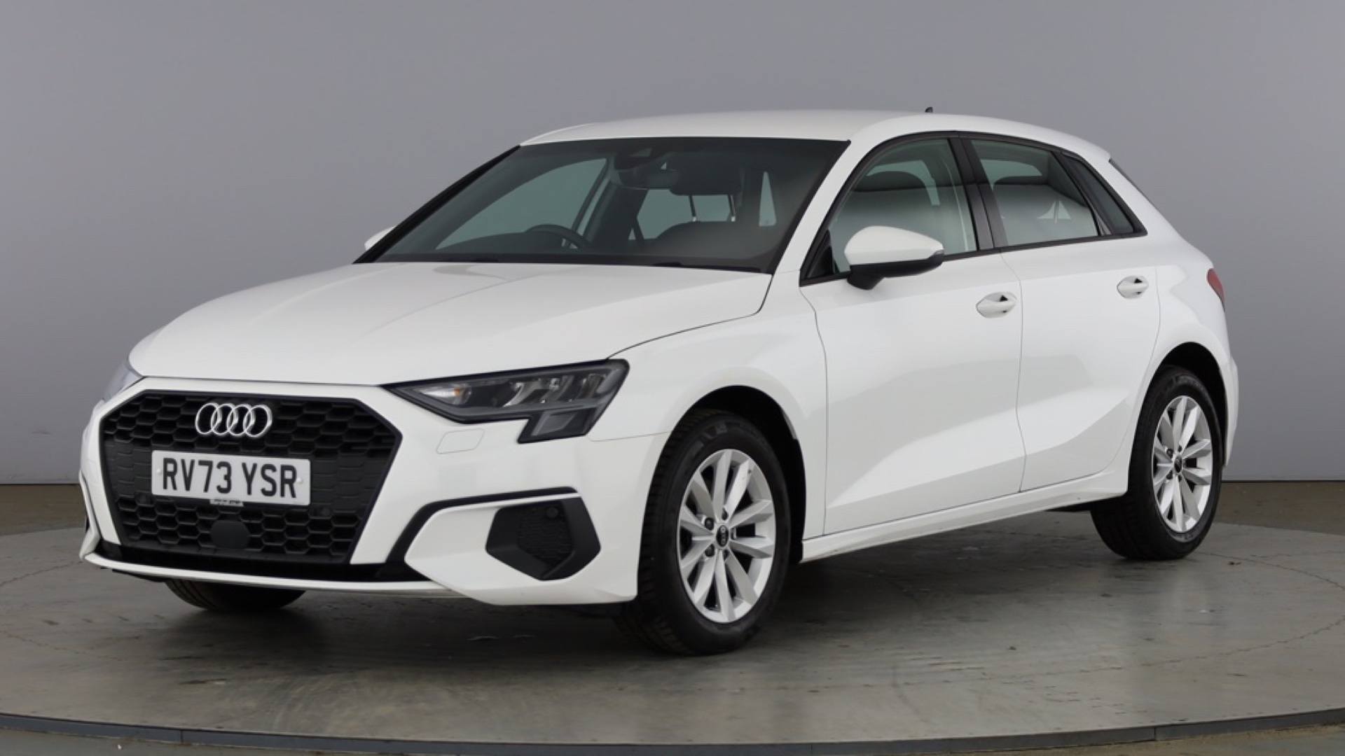 5 Door 30 TFSI 110 Technik