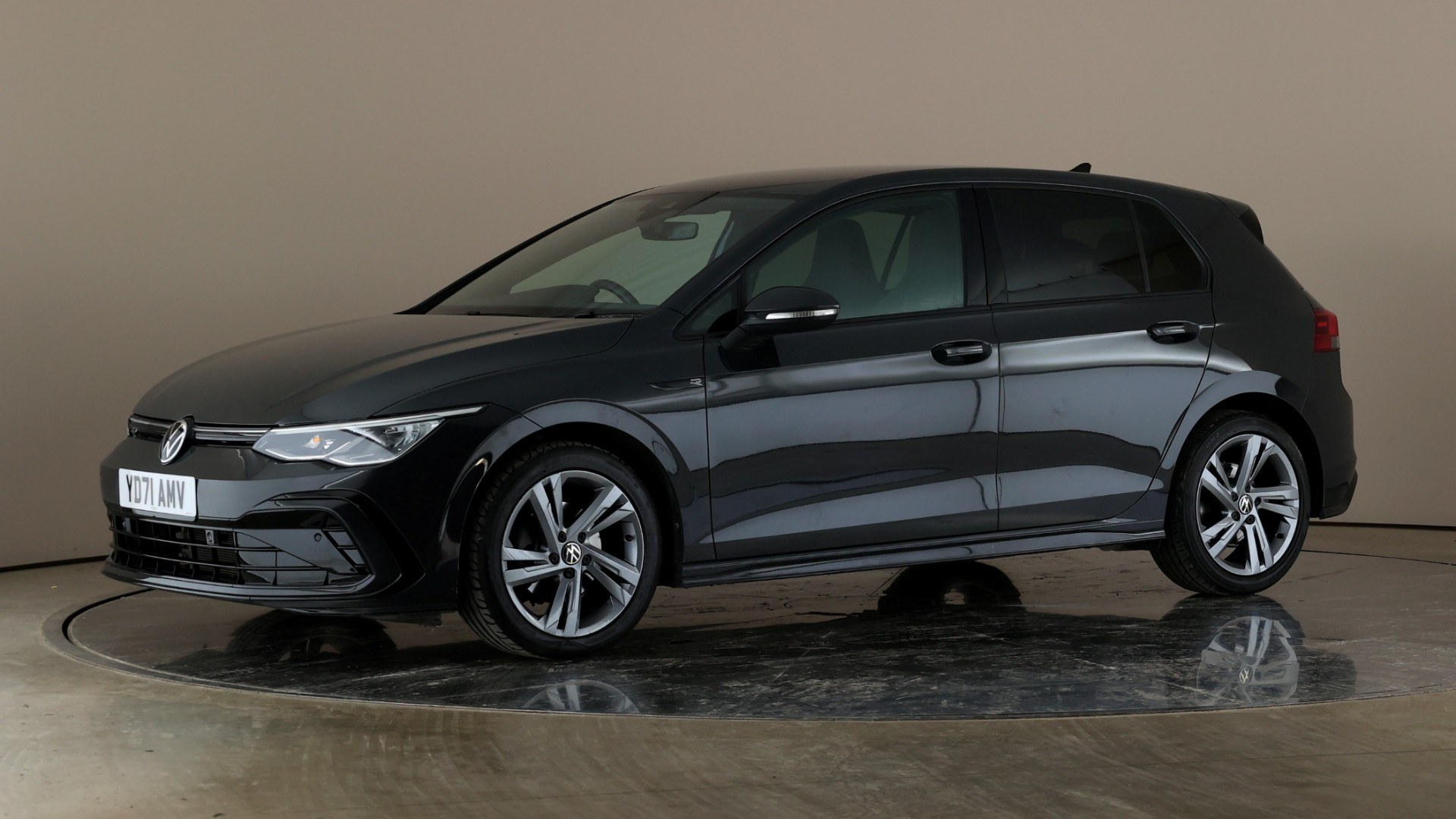 8 5 Door Hatch 1.5 TSI 130PS 6speed R-Line