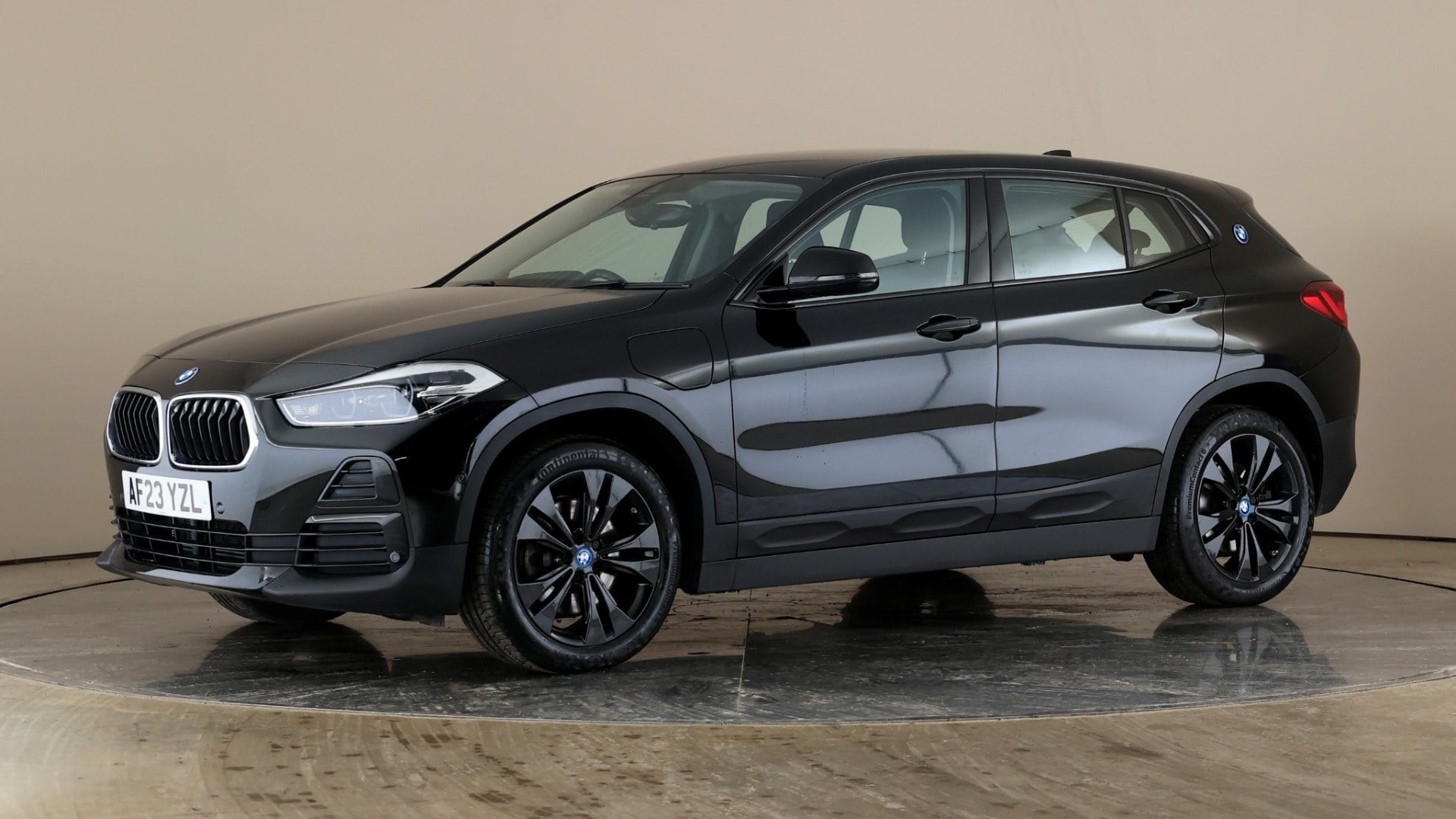 X2 xDrive25e Sport Auto