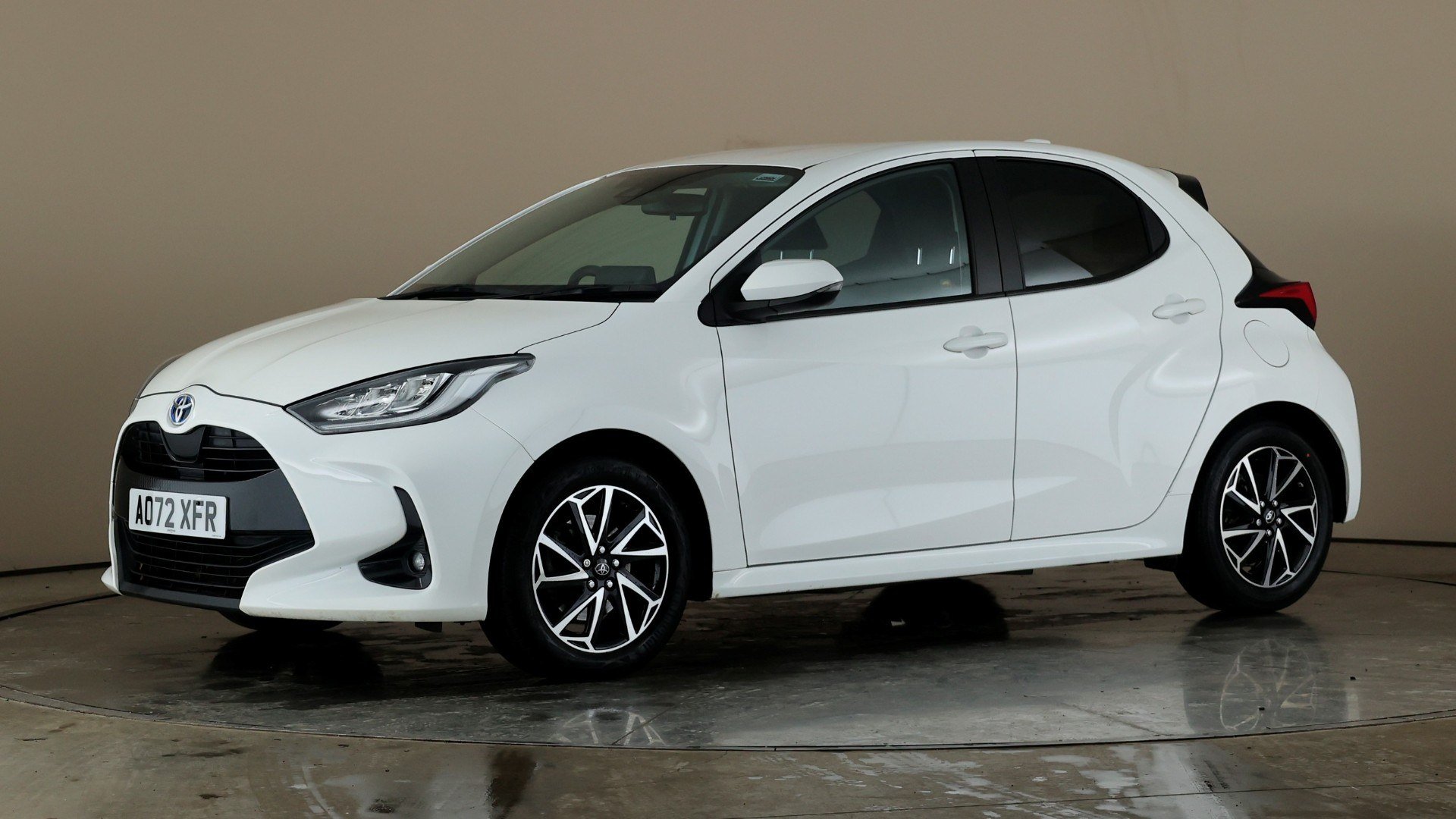 5 Door 1.5 Hybrid 116 Design CVT