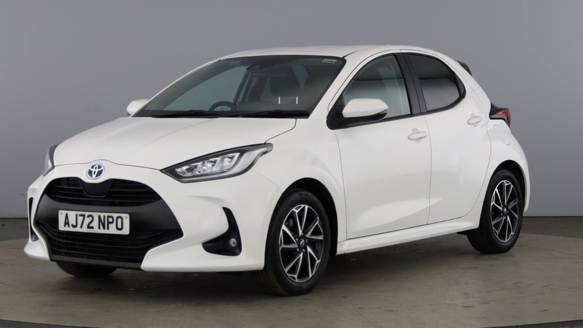5 Door 1.5 Hybrid 116 Design CVT