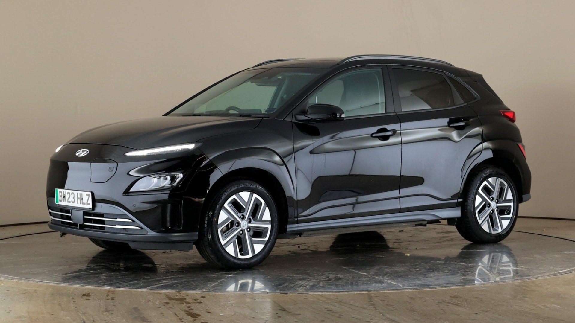 Hatch 64kwh Electric Ultimate Auto