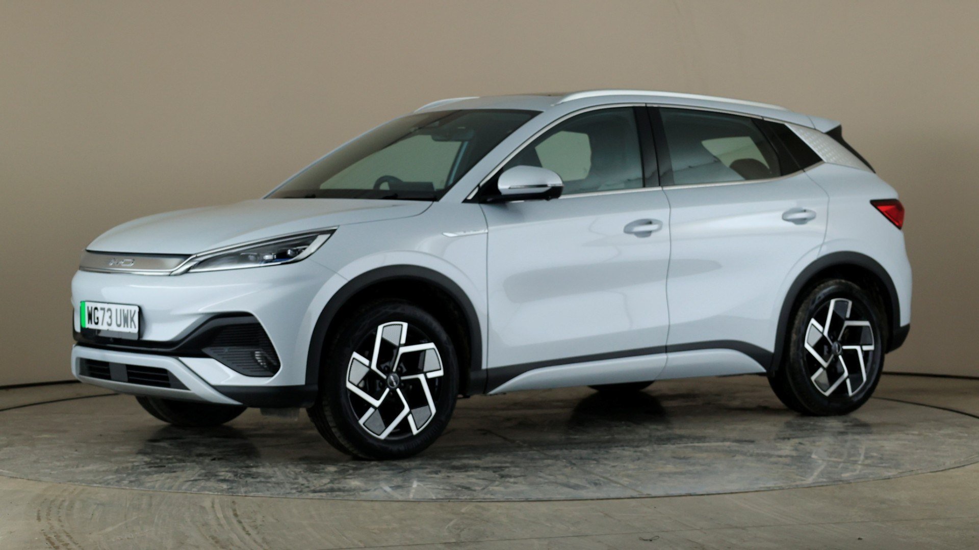 5 Door 150kW Design 60kWh Auto