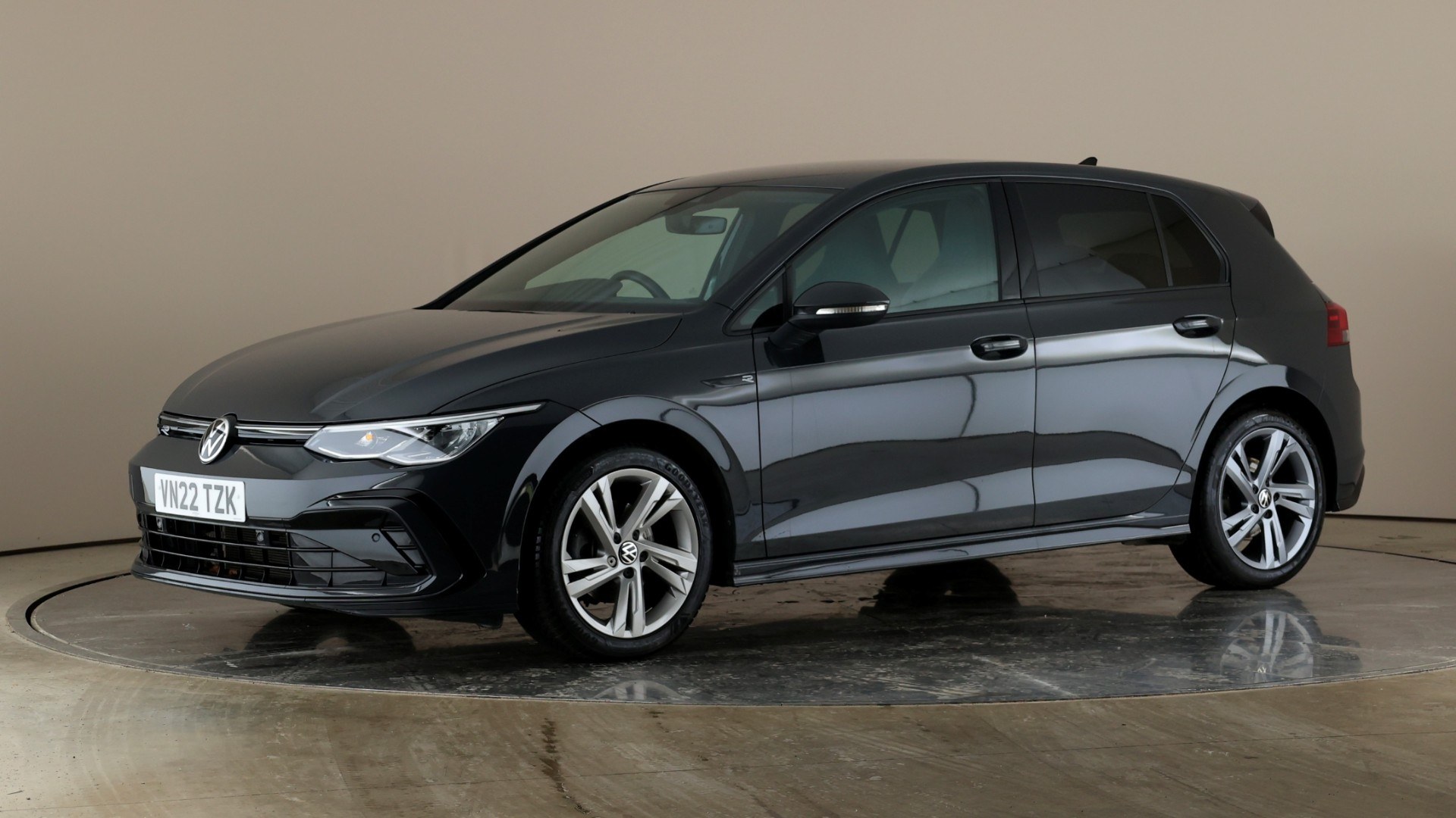 8 5 Door Hatch 1.5 TSI 130PS 6speed R-Line