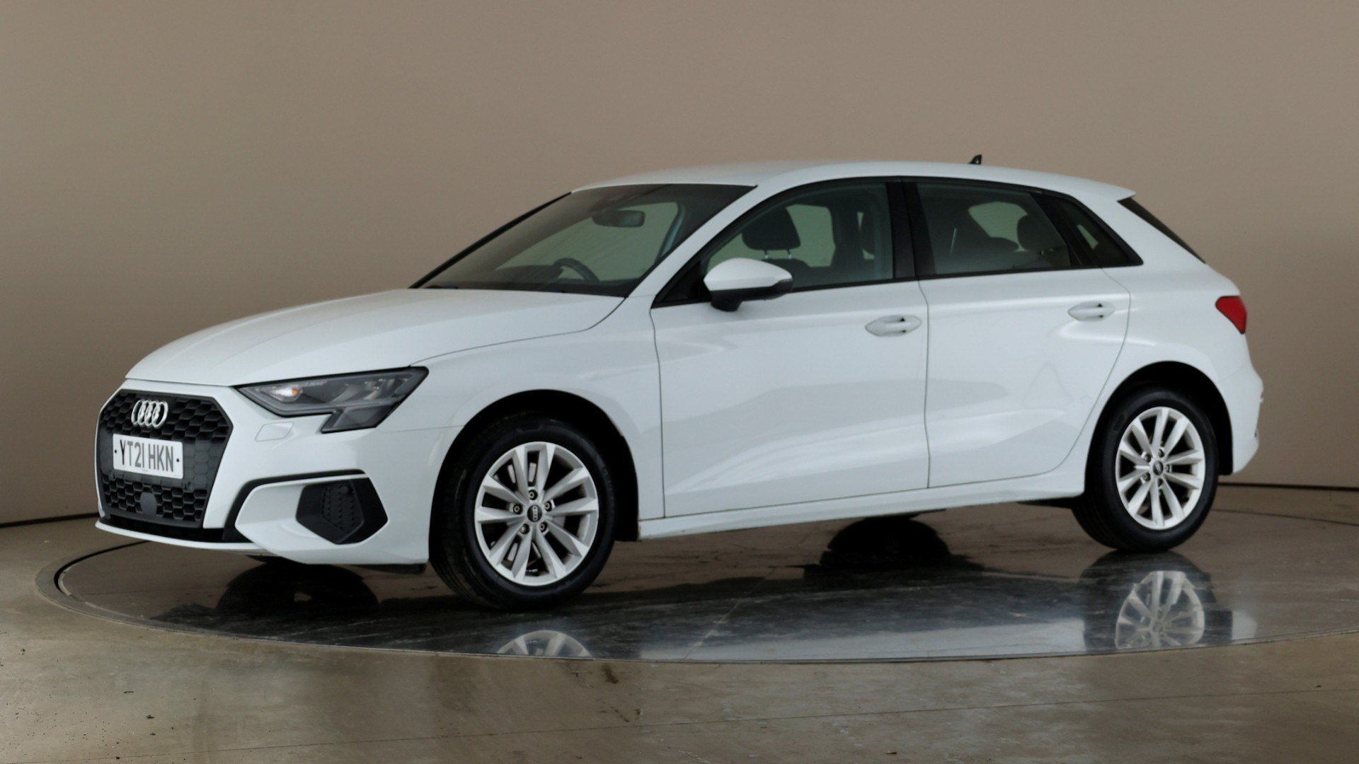 5 Door 35 TFSI Technik