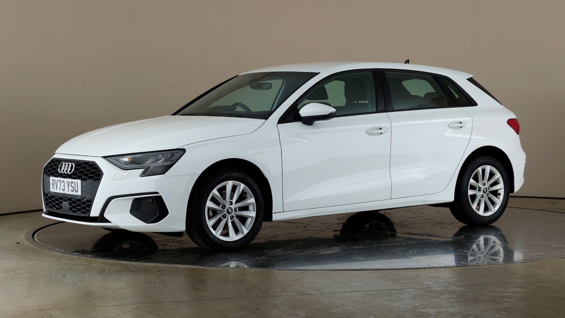 5 Door 30 TFSI 110 Technik