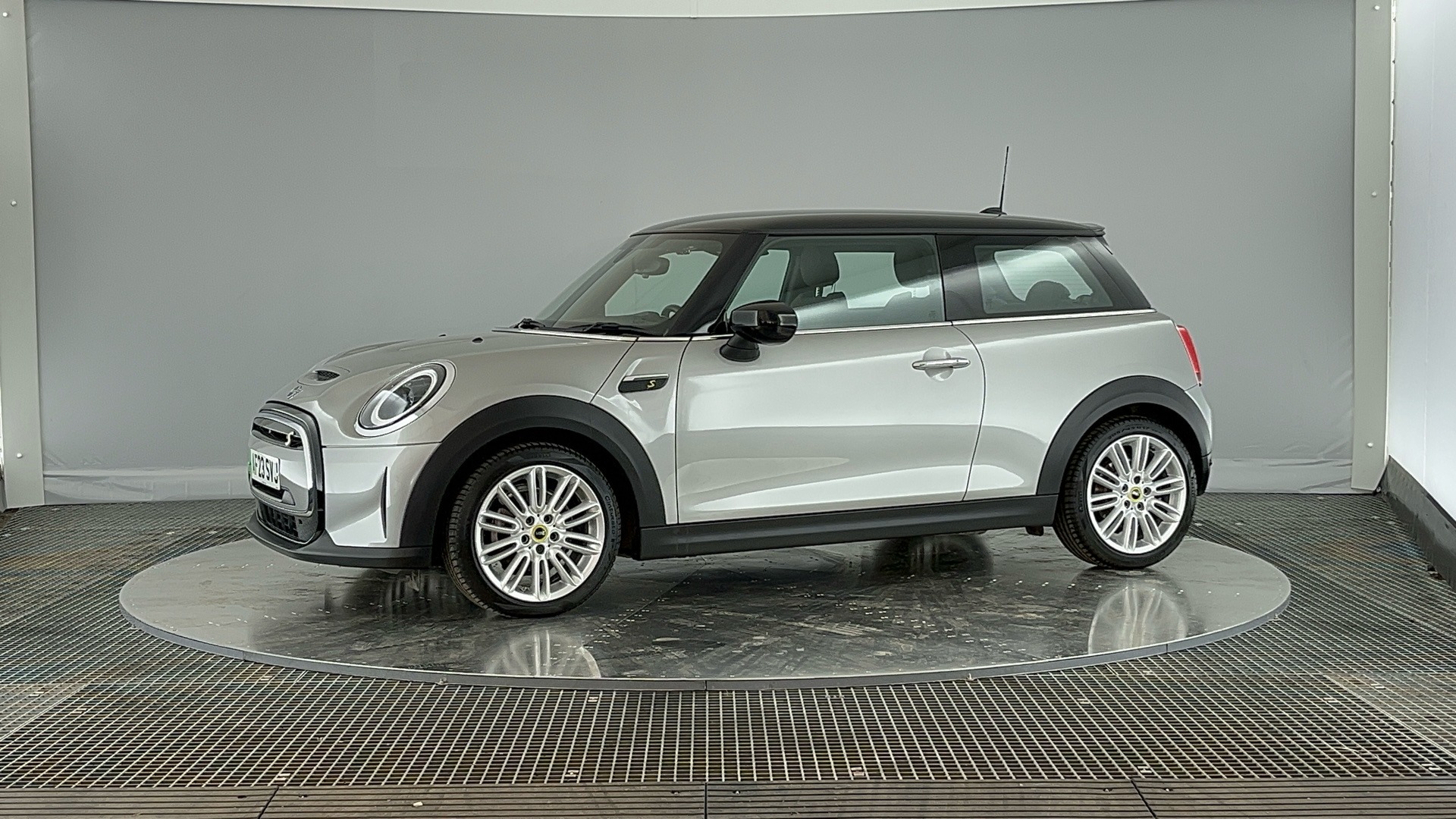 ELECTRIC HATCHBACK 135kW Cooper S Level 2 33kWh 3dr Auto