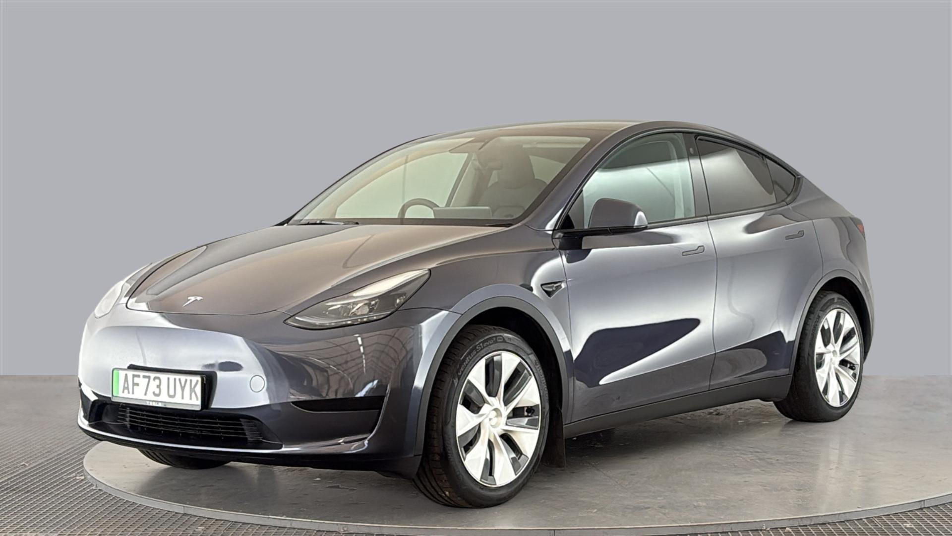 MODEL Y HATCHBACK RWD 5dr Auto