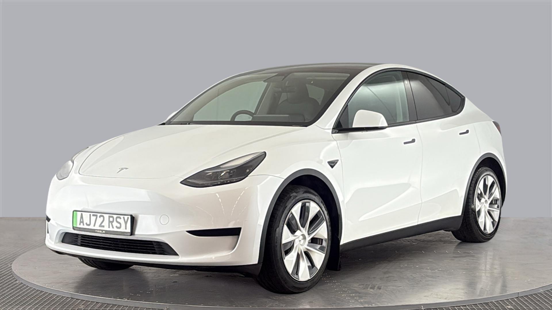 MODEL Y HATCHBACK RWD 5dr Auto