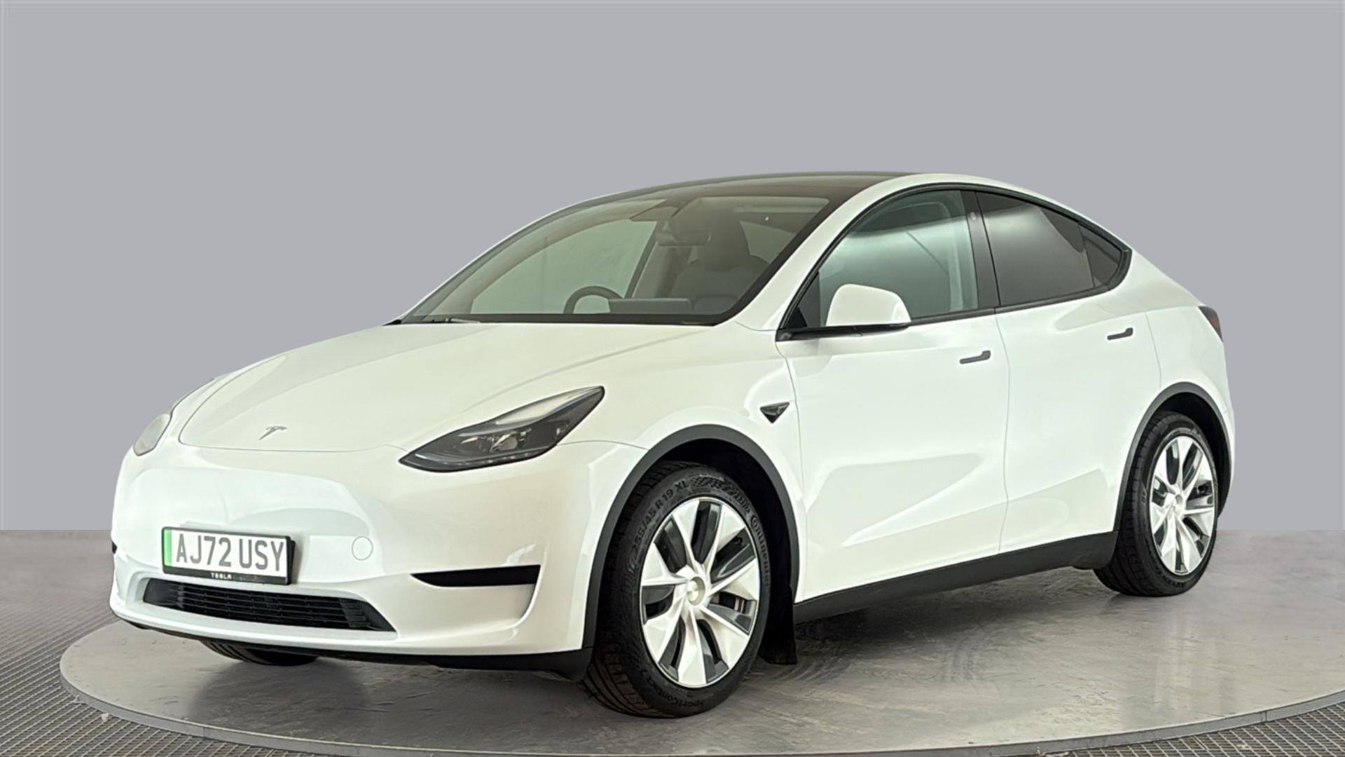MODEL Y HATCHBACK RWD 5dr Auto