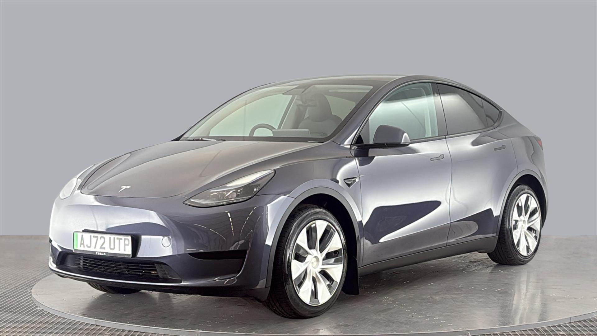 MODEL Y HATCHBACK RWD 5dr Auto