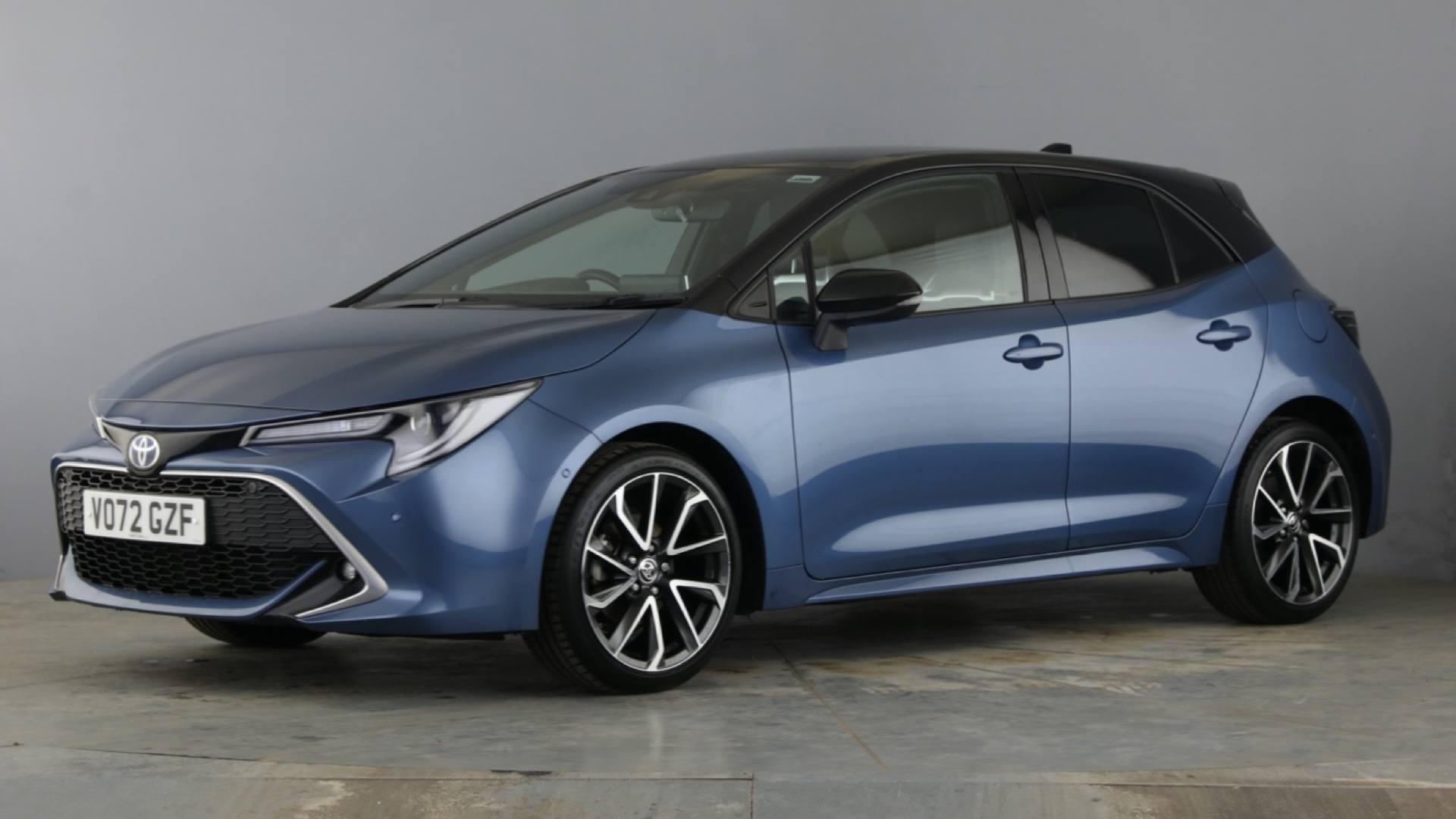 1.8 Hybrid 140 Excel Bi-Tone CVT