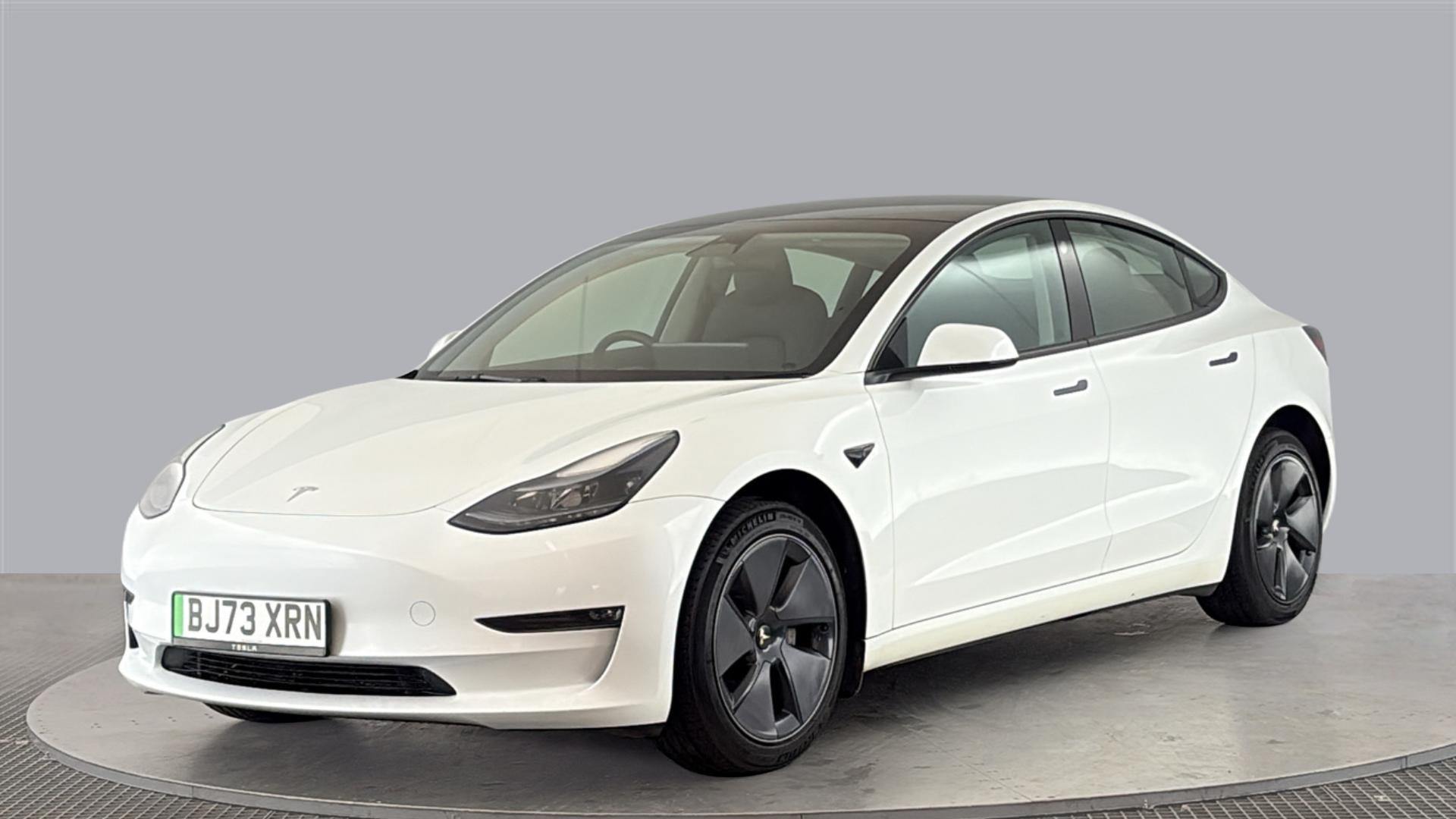 MODEL 3 SALOON Long Range RWD 4dr Auto