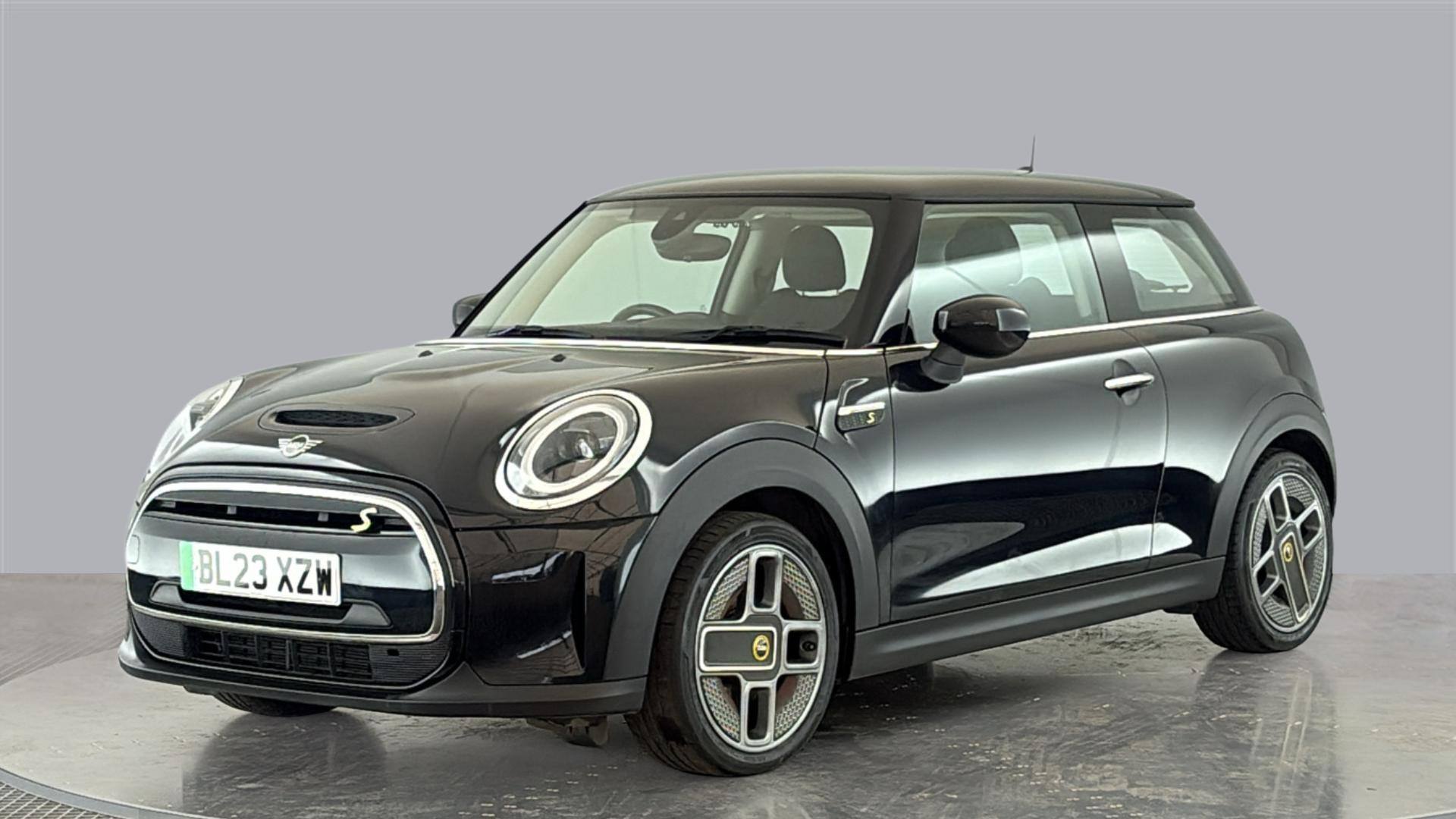 ELECTRIC HATCHBACK 135kW Cooper S Level 1 33kWh 3dr Auto