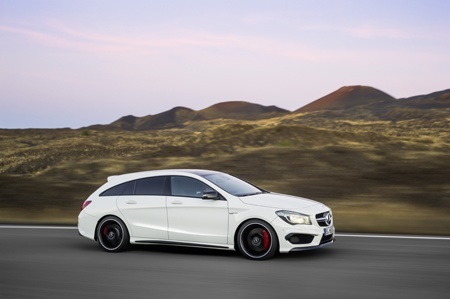 Mercedes-Benz CLA 45 AMG Shooting Brake side view Mercedes-Benz CLA 45 AMG Shooting Brake side view