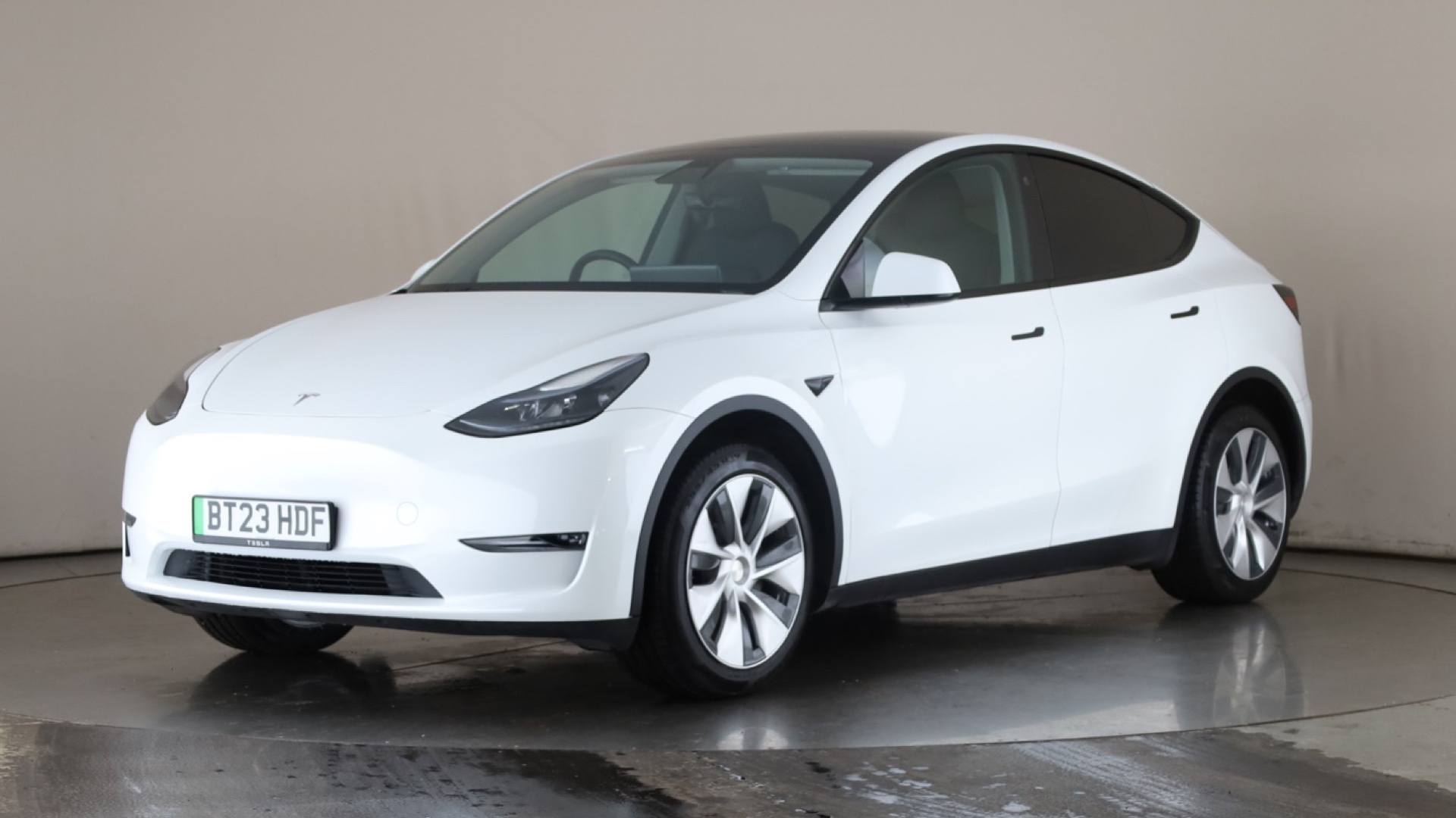 MODEL Y HATCHBACK Long Range AWD 5dr Auto