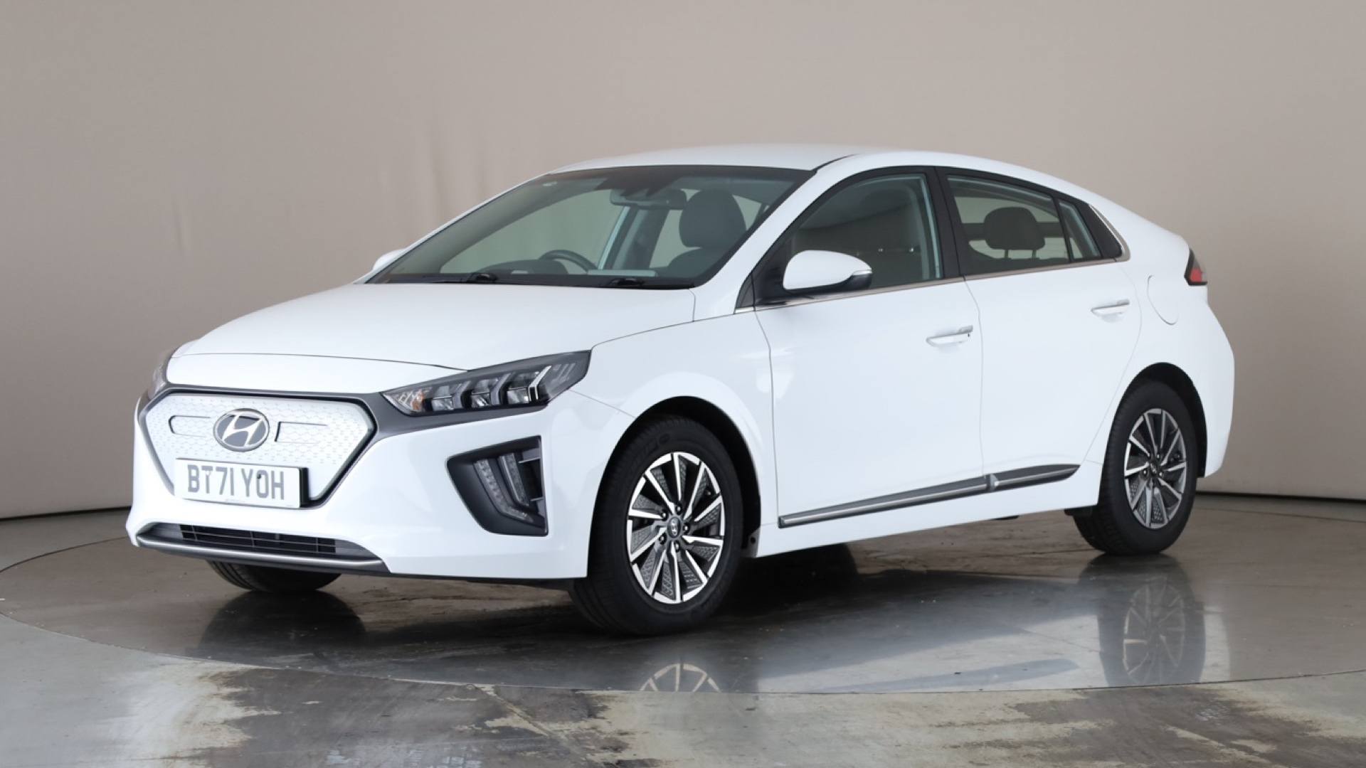 Ioniq 5dr HatchElec Premium [38.3kWh][DCT] Auto 136ps (2019-2022)