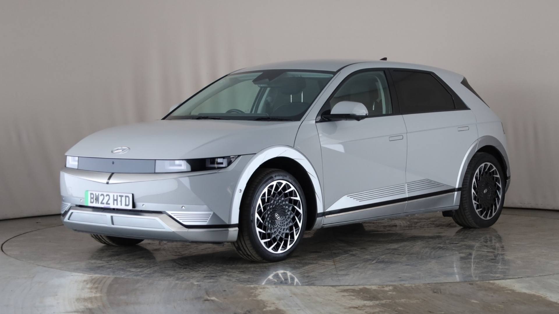 Ioniq 5 5dr HatchElec Ultimate AWD [73kWh][T Pk] Auto 305ps (2021-  )