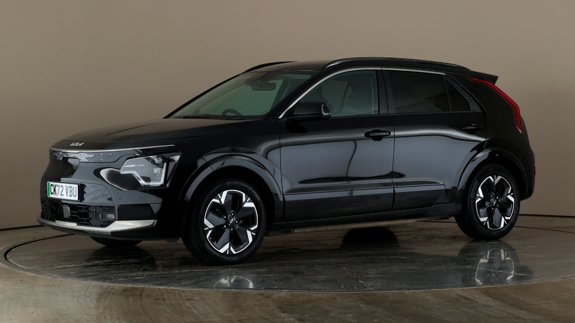 64.8kWh 201bhp 3 Auto