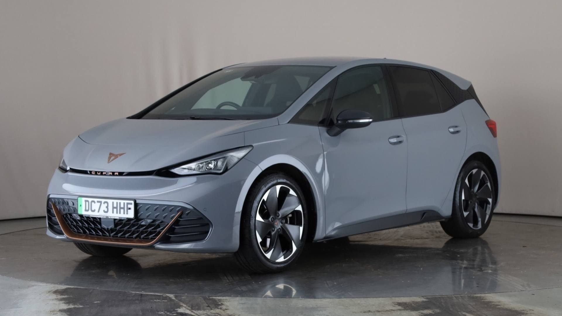 Born 5dr HatchElec V2 e-Boost [58kWh] Auto 230ps (2022-  )