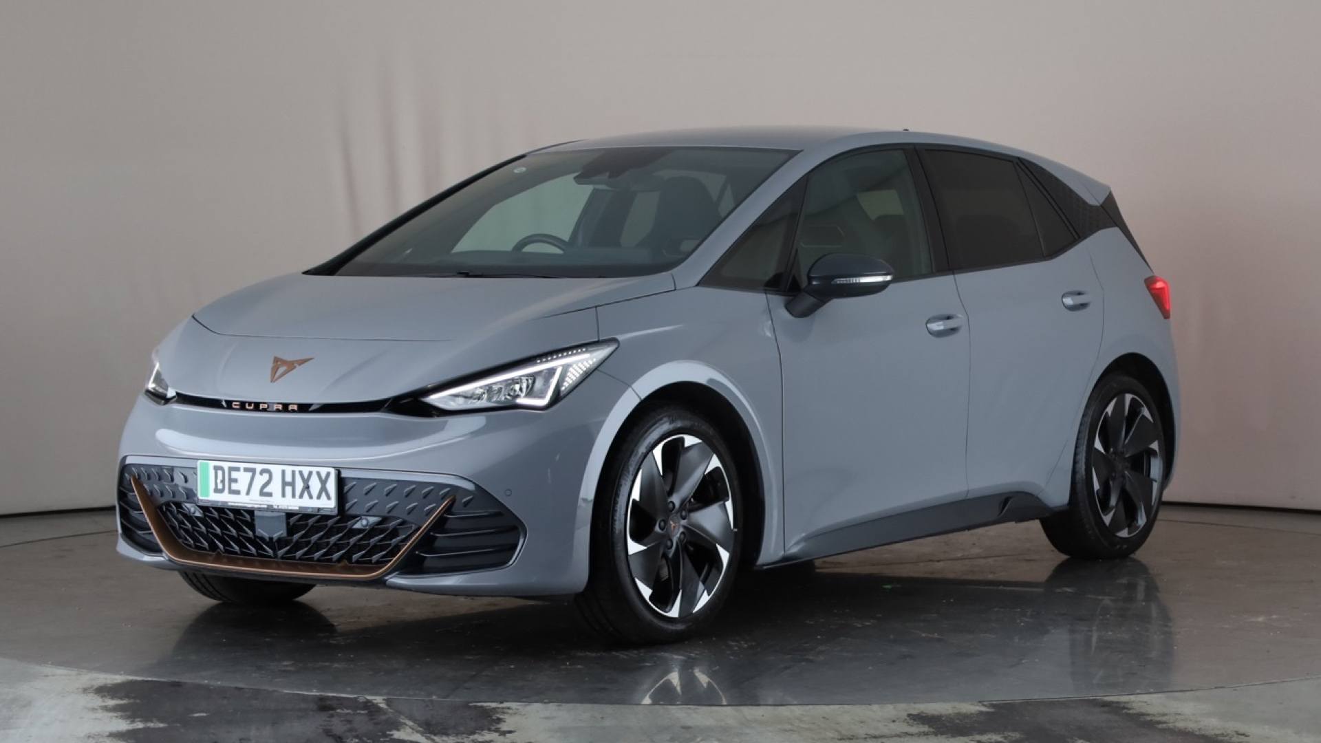 Born 5dr HatchElec V2 [58kWh] Auto 204ps (2022-  )