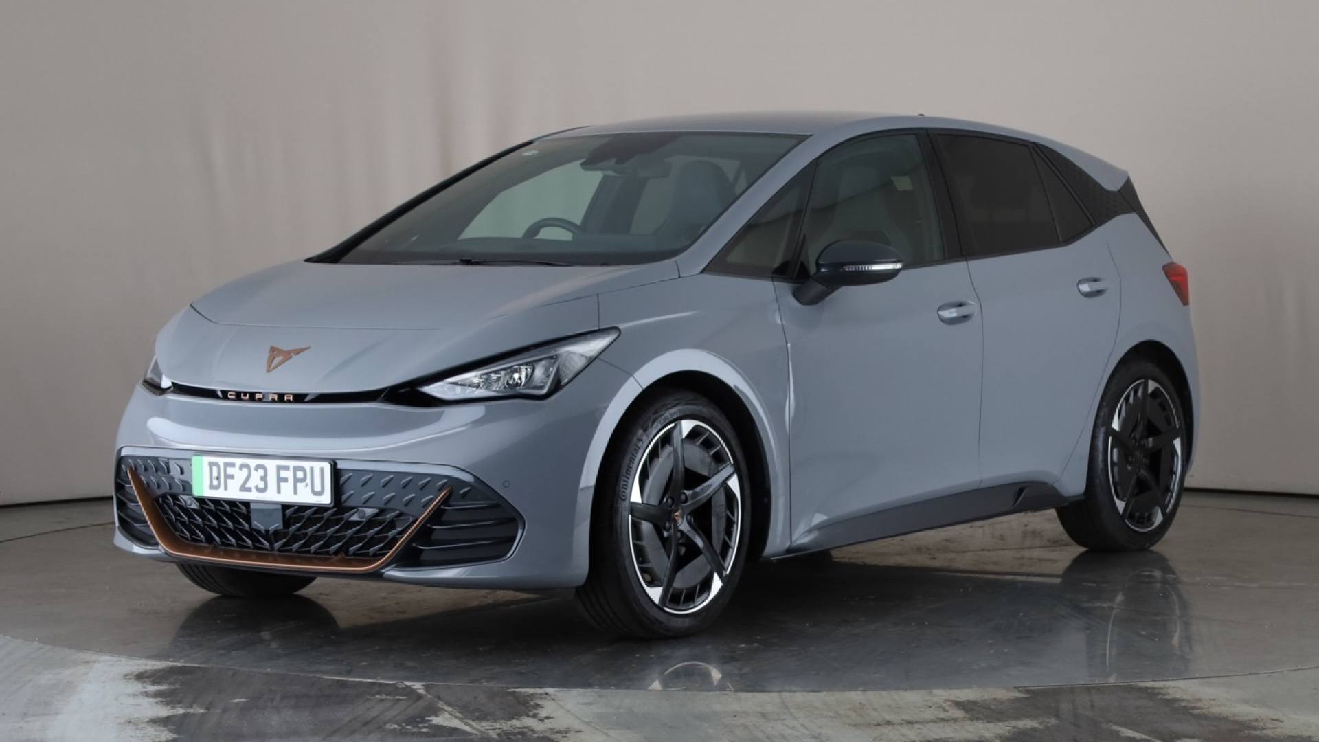 Born 5dr HatchElec V3 [58kWh] Auto 204ps (2022-  )