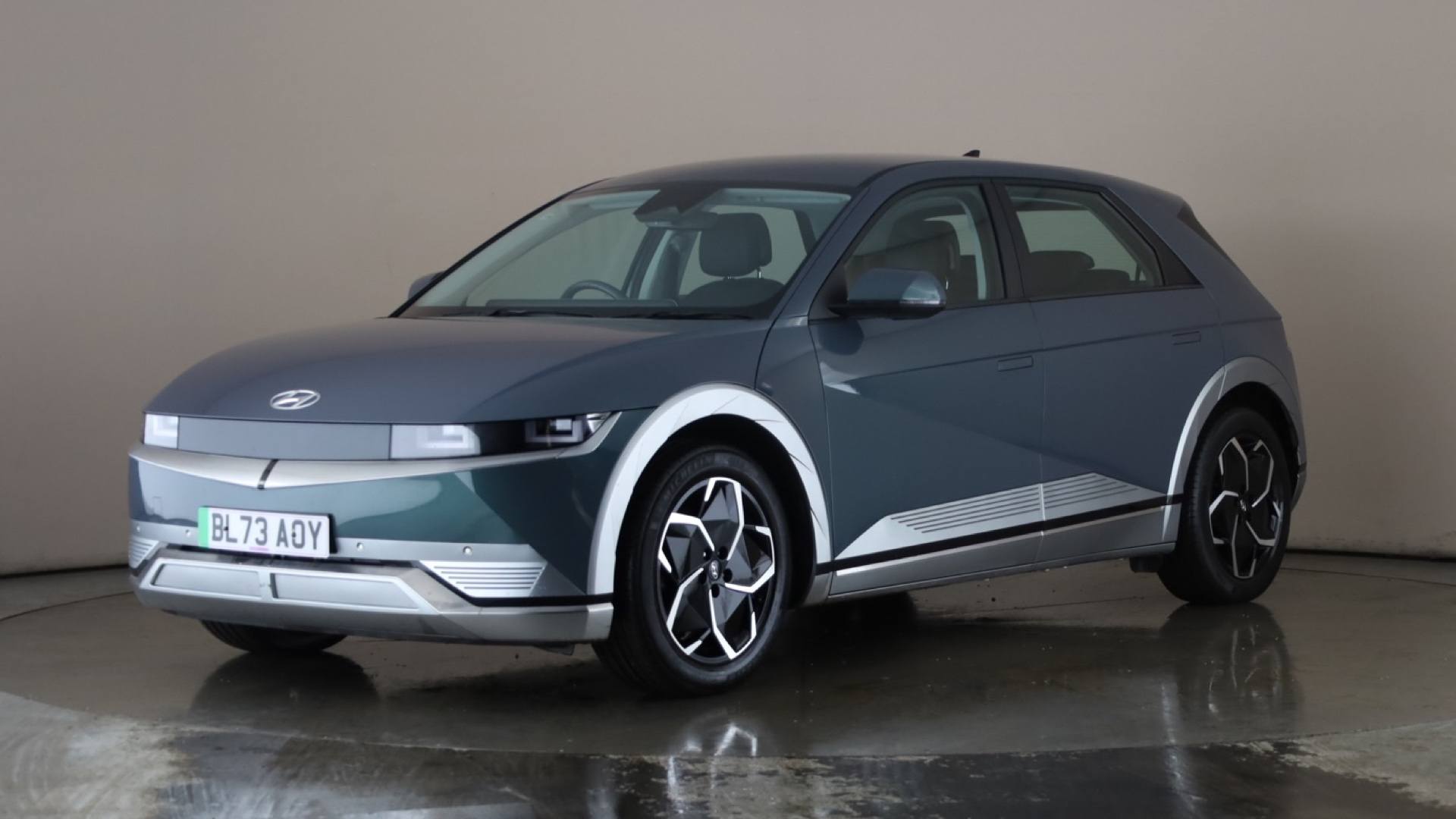 Ioniq 5 5dr HatchElec Premium [77kWh][Part Leather] Auto 228ps (2021-  )