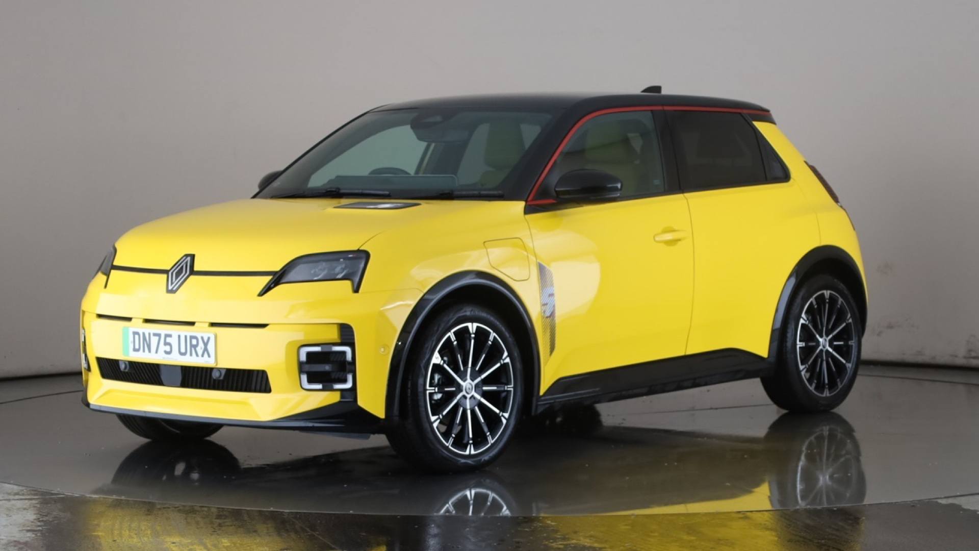 5 E-TECH HATCHBACK 110kW Iconic Five Comfort Range 52kWh 5dr Auto