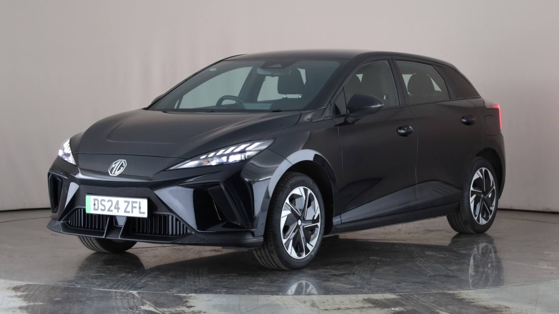 MG4 5dr HatchElec SE [64kWh][Long Range] Auto 203ps (2022-  )