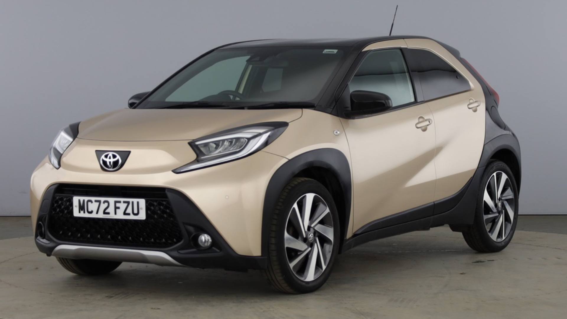 Aygo 5 Door 1.0 VVT-i Exclusive