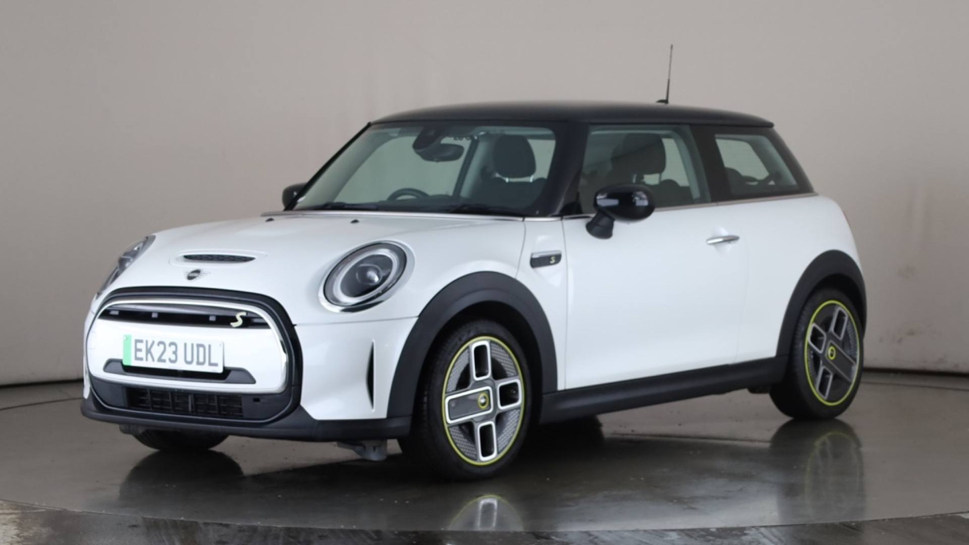 ELECTRIC HATCHBACK 135kW Cooper S Level 1 33kWh 3dr Auto