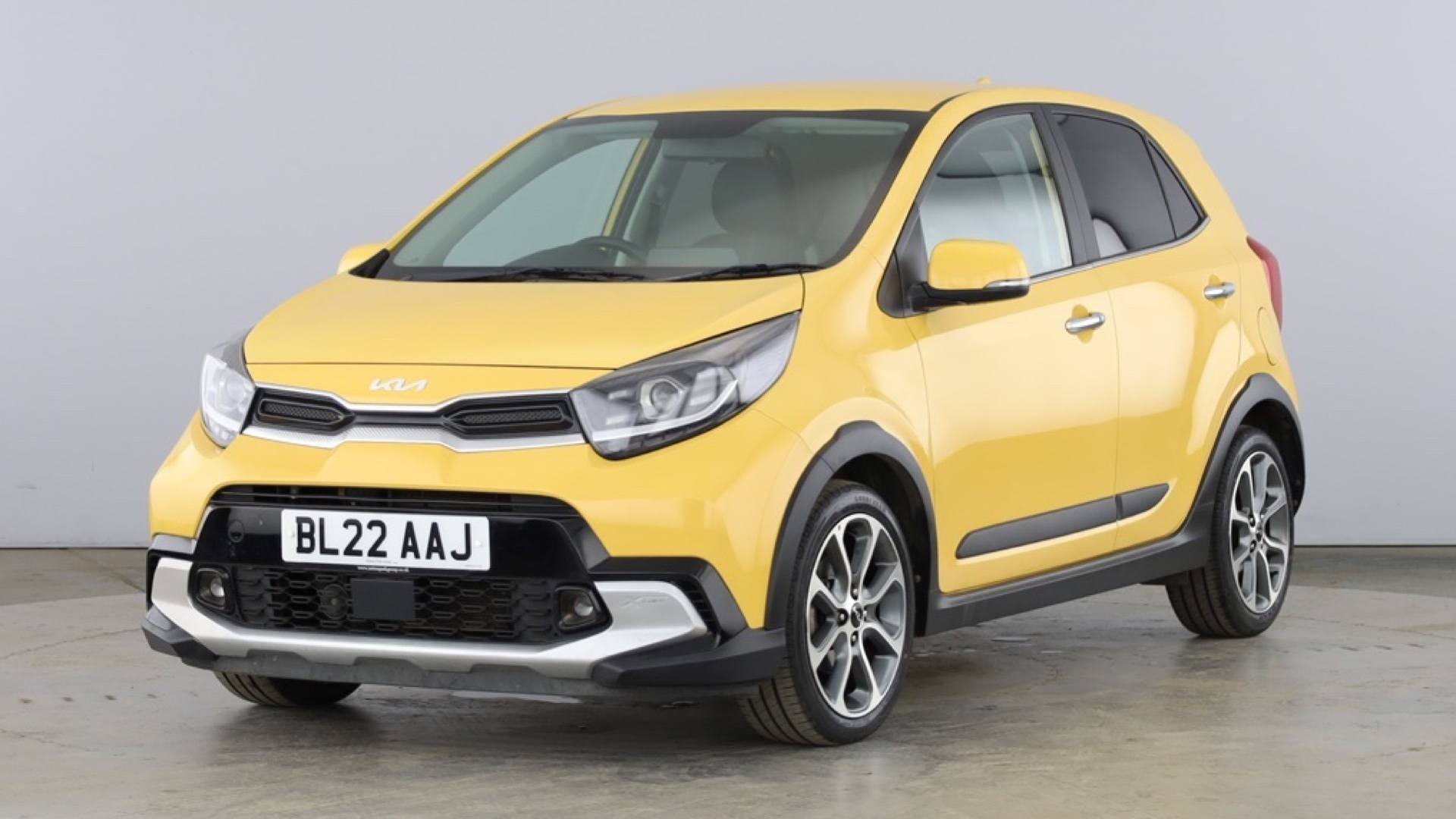 1.0 66bhp X-Line S AMT